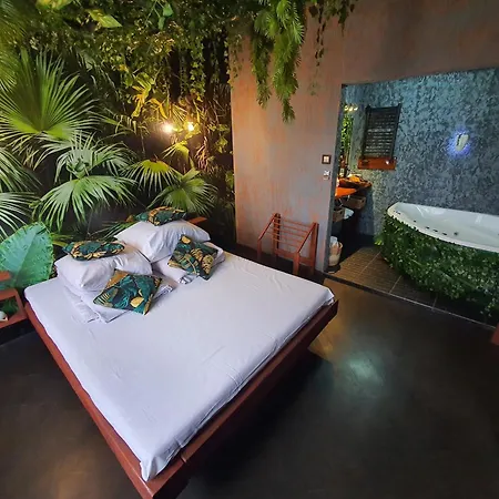 Daire Tropicana Jacuzzi